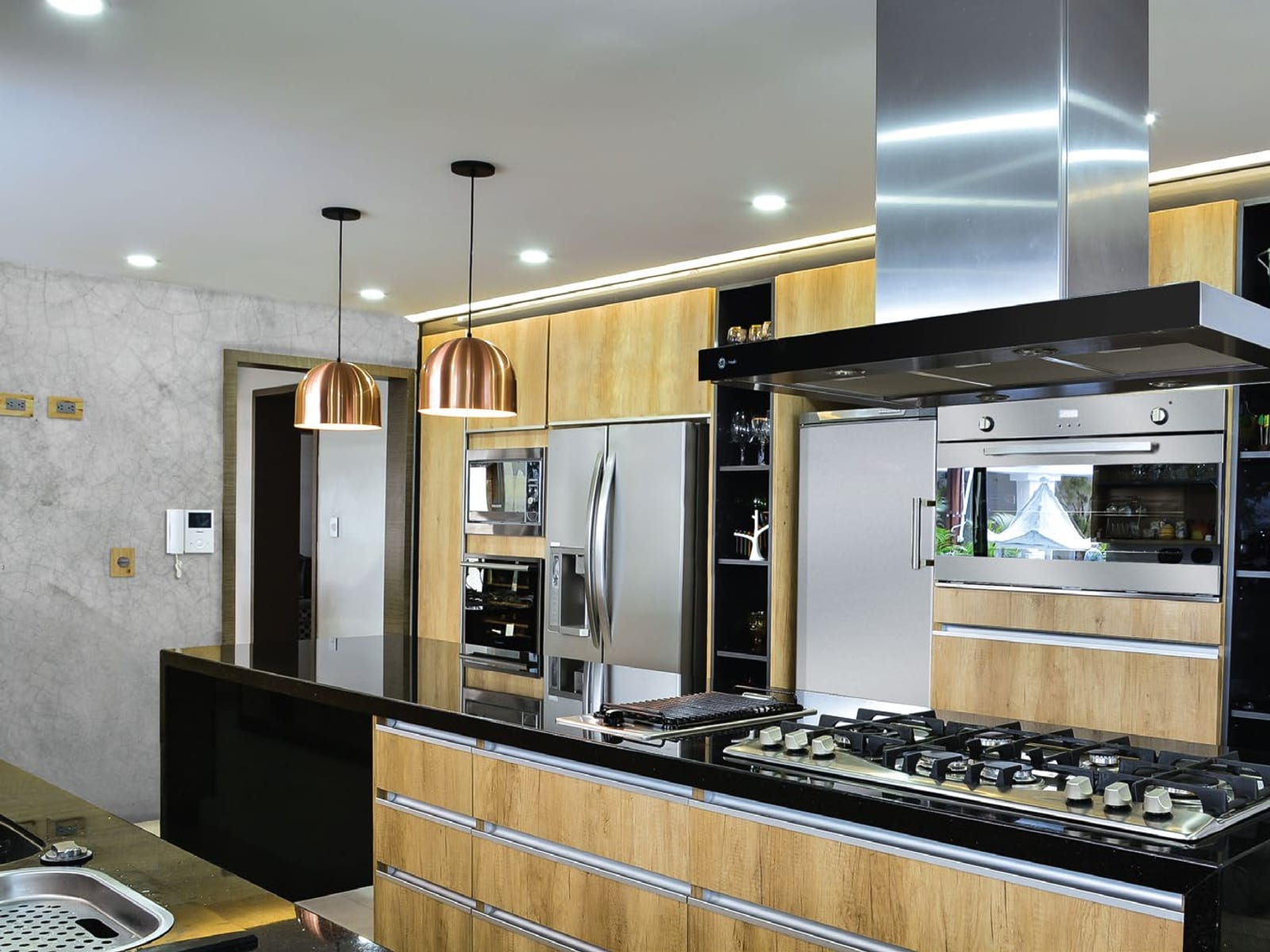 Cocina diseñada, fabricada e instalada por Ardisa Contract en Casa Ruitoque